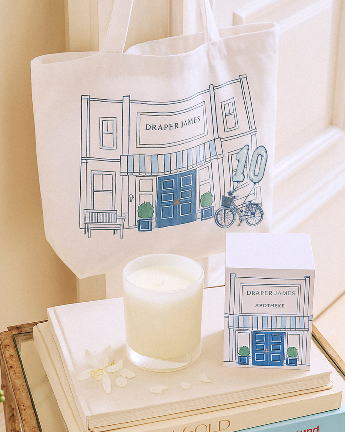 Draper James Magnolia White Multi Apotheke x Draper James 10 Year Anniversary Candle