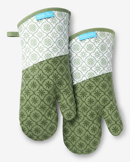 Draper James Green Geometric Floral Silicone Oven Mitt Set in Seafoam