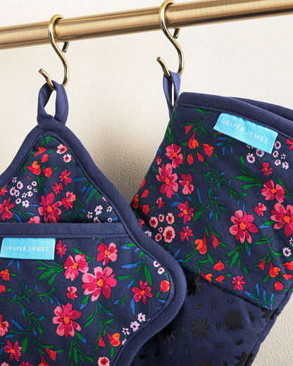 Draper James Nassau Navy Multi Navy Field Flowers Kitchen Set