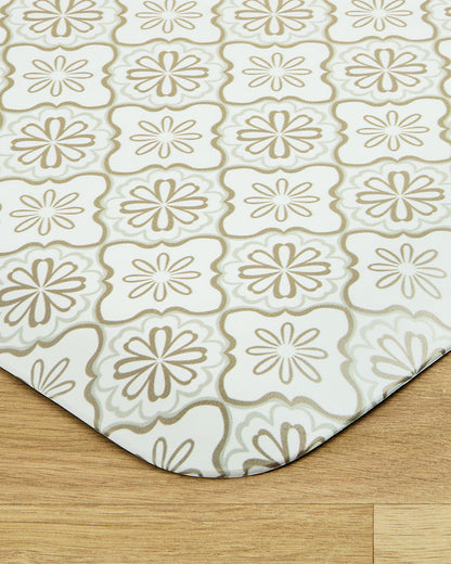 Draper James Natural Geometric Floral Kitchen Mat in Natural