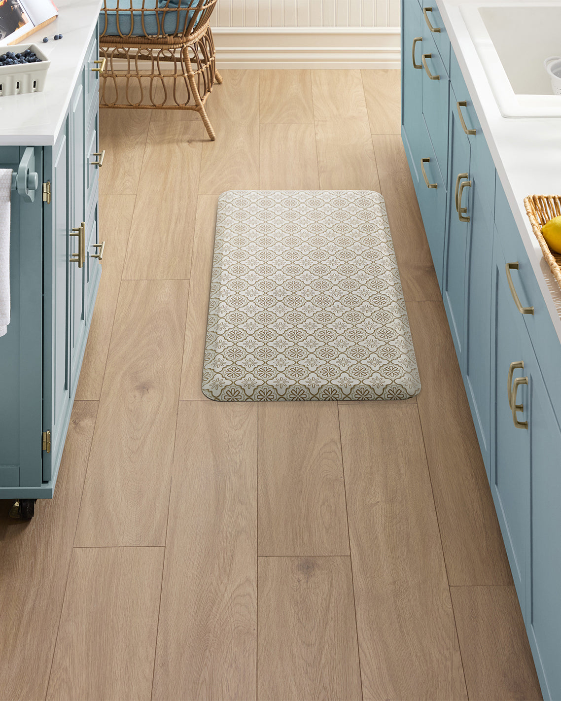 Draper James Natural Geometric Floral Kitchen Mat in Natural