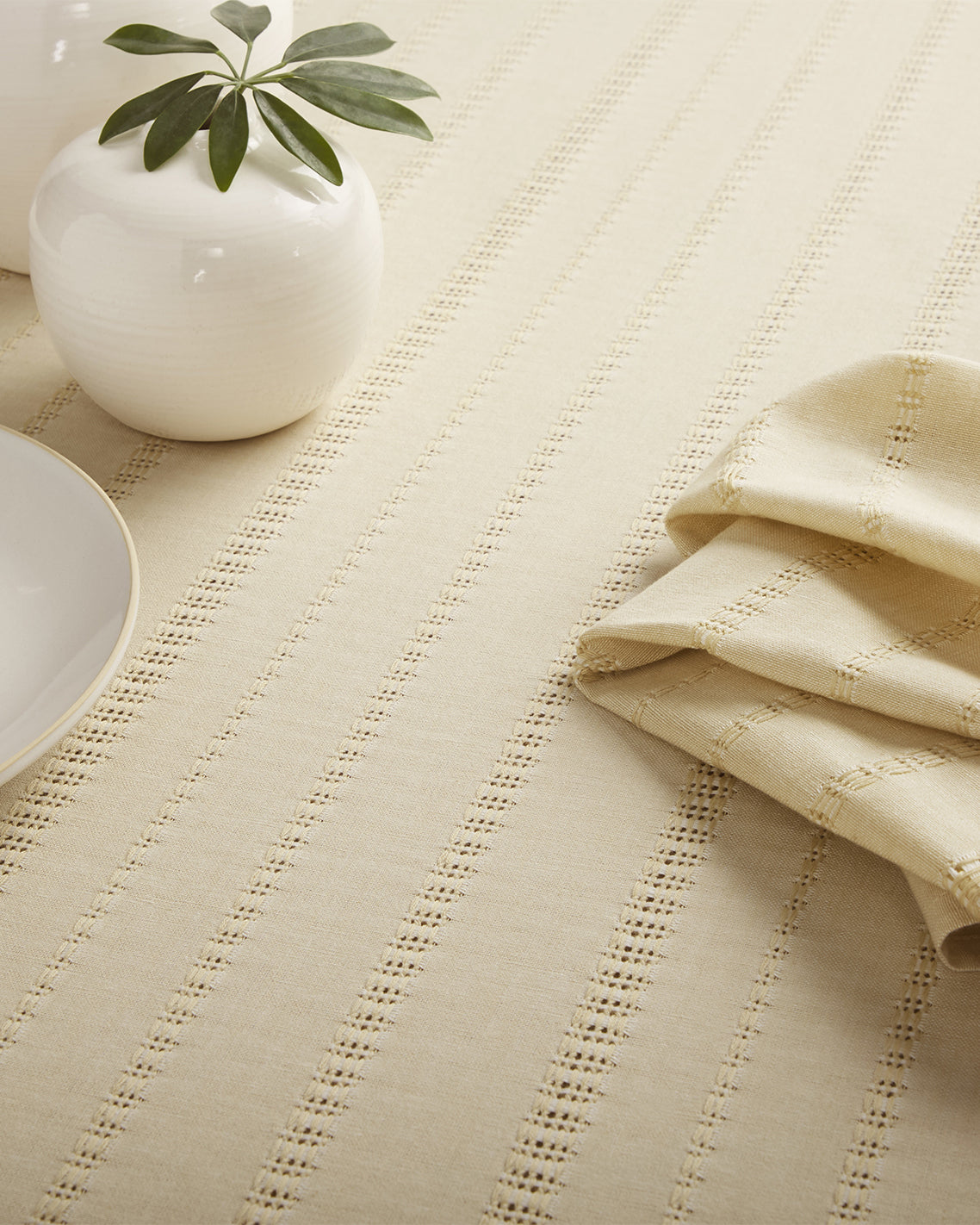 Draper James Natural Woven Tablecloth in Natural 60x120