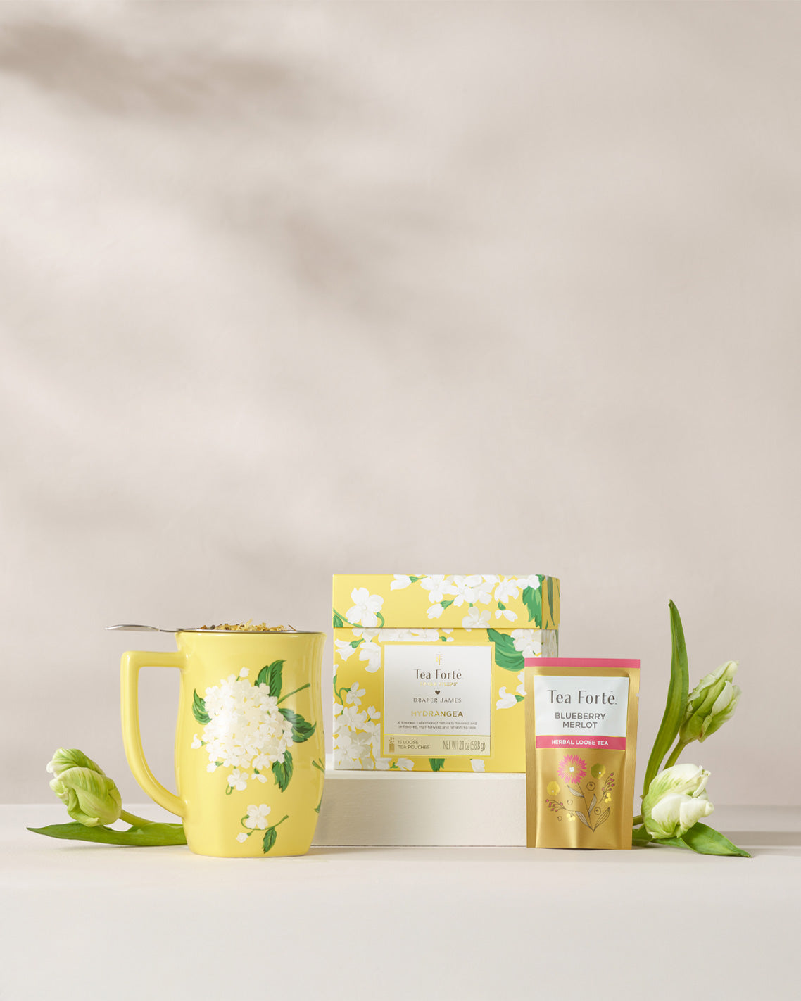 Draper James Multicolor Hydrangea Fiore Steeping Cup with Infuser