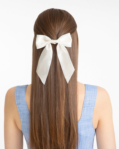 Draper James White Scallop Embroidery Bow Clip