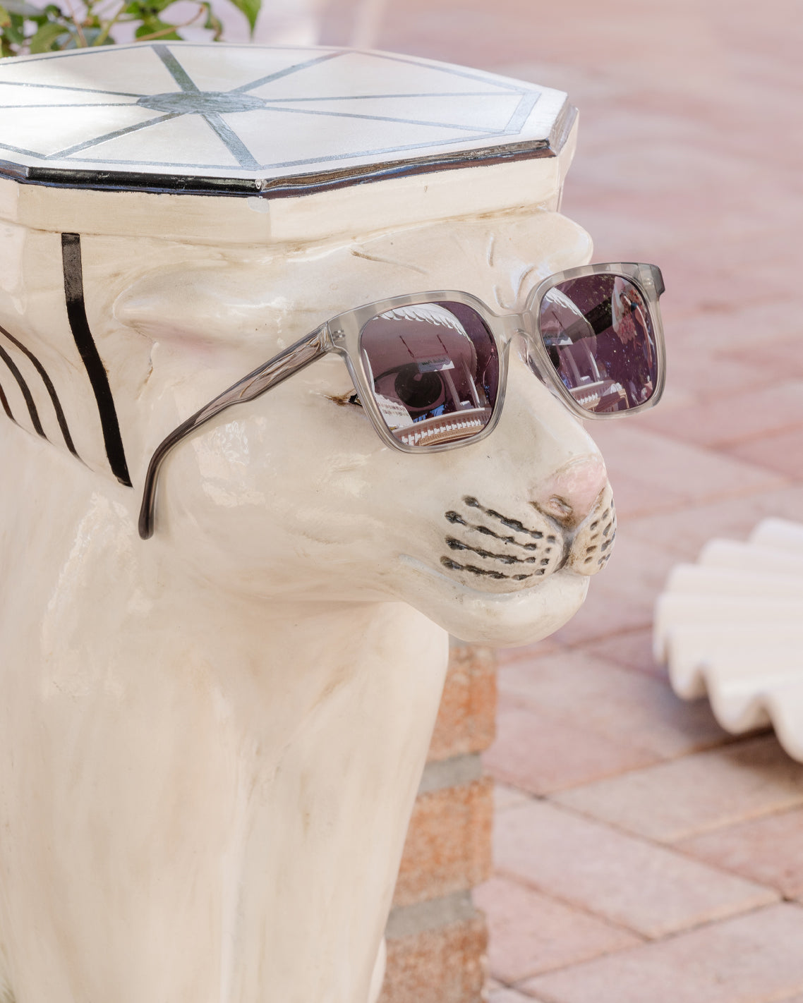 Draper James Black/White Sunglasses in Smoke Stripe