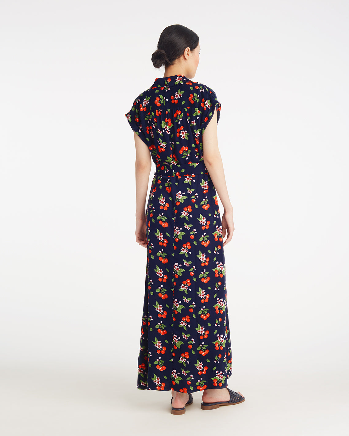 Draper James Cherry Blossom Devin V-Neck Midi Dress in Cherry Blossom
